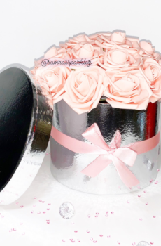 Sheen Round Rose Boxes